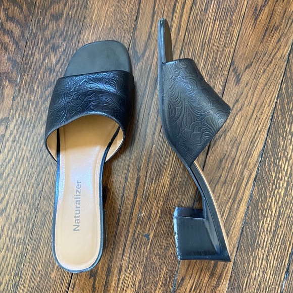 COPY - Naturalizer Black Leather 90s Heeled Mules
